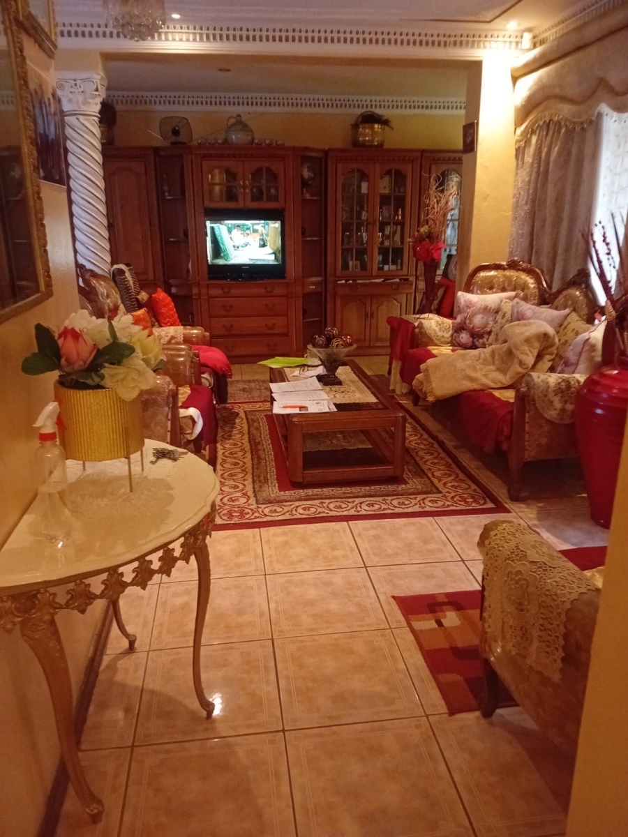 3 Bedroom Property for Sale in Kwa Nobuhle Eastern Cape